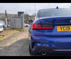 BMW 3 Series THIS CAR COMES WITH 6 MONTHS WARRANTY, BREAKDOWN COVER AND RECOVERY ++
18" ALLOYS +
FUL - 10