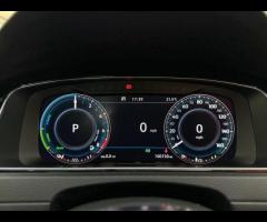 Volkswagen Golf 2 KEYS + 

FULL SERVICE HISTORY +

FRONT AND REAR PARKING SENSORS + 

ADAPTIVE CRUIS - 19