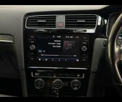 Volkswagen Golf 2 KEYS + 

FULL SERVICE HISTORY +

FRONT AND REAR PARKING SENSORS + 

ADAPTIVE CRUIS - 23