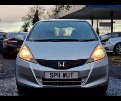 Honda Jazz THIS CAR COMES WITH 6 MONTHS WARRANTY , BREAKDOWN COVER & RECOVERY++ 

AUX+

USB CONN - 2