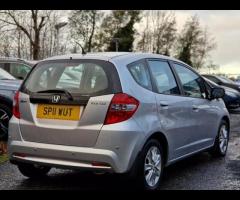 Honda Jazz THIS CAR COMES WITH 6 MONTHS WARRANTY , BREAKDOWN COVER & RECOVERY++ 

AUX+

USB CONN - 4