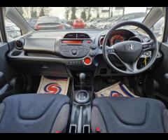 Honda Jazz THIS CAR COMES WITH 6 MONTHS WARRANTY , BREAKDOWN COVER & RECOVERY++ 

AUX+

USB CONN - 7