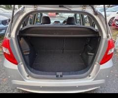 Honda Jazz THIS CAR COMES WITH 6 MONTHS WARRANTY , BREAKDOWN COVER & RECOVERY++ 

AUX+

USB CONN - 20