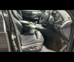BMW X5 Navigation System +
Privacy Glass +
20" alloy wheels - V-spoke style 551 +
Electric front sea - 9