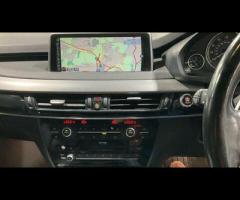 BMW X5 Navigation System +
Privacy Glass +
20" alloy wheels - V-spoke style 551 +
Electric front sea - 11
