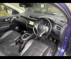 Nissan Qashqai This 2015 Nissan Qashqai DIG-T Tekna is a standout choice with its remarkably low mil - 17