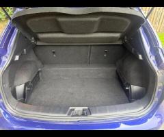 Nissan Qashqai This 2015 Nissan Qashqai DIG-T Tekna is a standout choice with its remarkably low mil - 21