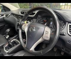 Nissan Qashqai This 2015 Nissan Qashqai DIG-T Tekna is a standout choice with its remarkably low mil - 26