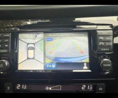 Nissan Qashqai This 2015 Nissan Qashqai DIG-T Tekna is a standout choice with its remarkably low mil - 36