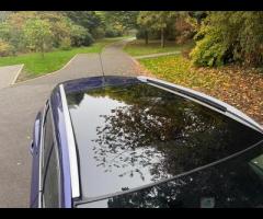 Nissan Qashqai This 2015 Nissan Qashqai DIG-T Tekna is a standout choice with its remarkably low mil - 45