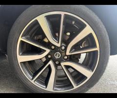 Nissan Qashqai This 2015 Nissan Qashqai DIG-T Tekna is a standout choice with its remarkably low mil - 50