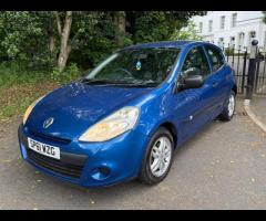 Renault Clio With only 55000 miles on the clock, this 2011 Renault Clio Pzaz offers exceptionally lo