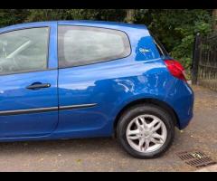 Renault Clio With only 55000 miles on the clock, this 2011 Renault Clio Pzaz offers exceptionally lo - 6