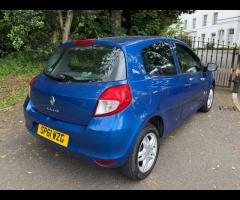 Renault Clio With only 55000 miles on the clock, this 2011 Renault Clio Pzaz offers exceptionally lo - 7