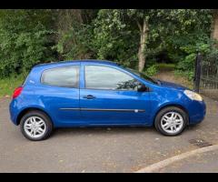 Renault Clio With only 55000 miles on the clock, this 2011 Renault Clio Pzaz offers exceptionally lo - 10