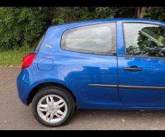 Renault Clio With only 55000 miles on the clock, this 2011 Renault Clio Pzaz offers exceptionally lo - 11