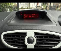 Renault Clio With only 55000 miles on the clock, this 2011 Renault Clio Pzaz offers exceptionally lo - 25