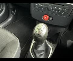 Renault Clio With only 55000 miles on the clock, this 2011 Renault Clio Pzaz offers exceptionally lo - 27