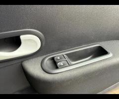 Renault Clio With only 55000 miles on the clock, this 2011 Renault Clio Pzaz offers exceptionally lo - 30