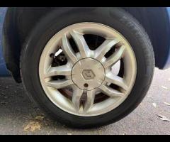 Renault Clio With only 55000 miles on the clock, this 2011 Renault Clio Pzaz offers exceptionally lo - 35