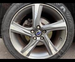 Volvo V40 Discover this 2015 Volvo V40 D2 R Design, a stylish and economical hatchback that offers a - 41