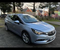 Vauxhall Astra This 2016 Vauxhall Astra CDTi SRi boasts a clear vehicle history, offering you peace - 4