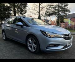 Vauxhall Astra This 2016 Vauxhall Astra CDTi SRi boasts a clear vehicle history, offering you peace - 5