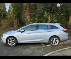 Vauxhall Astra This 2016 Vauxhall Astra CDTi SRi boasts a clear vehicle history, offering you peace - 7