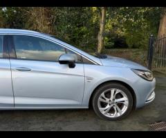 Vauxhall Astra This 2016 Vauxhall Astra CDTi SRi boasts a clear vehicle history, offering you peace - 11