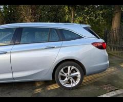 Vauxhall Astra This 2016 Vauxhall Astra CDTi SRi boasts a clear vehicle history, offering you peace - 12