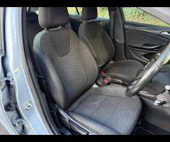 Vauxhall Astra This 2016 Vauxhall Astra CDTi SRi boasts a clear vehicle history, offering you peace - 19