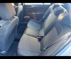 Vauxhall Astra This 2016 Vauxhall Astra CDTi SRi boasts a clear vehicle history, offering you peace - 22