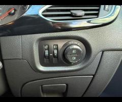 Vauxhall Astra This 2016 Vauxhall Astra CDTi SRi boasts a clear vehicle history, offering you peace - 27