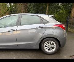 Hyundai i30 This is a 2015 Hyundai i30 Active, equipped with a 1.6L petrol engine. This car comes in - 6