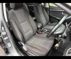 Hyundai i30 This is a 2015 Hyundai i30 Active, equipped with a 1.6L petrol engine. This car comes in - 17