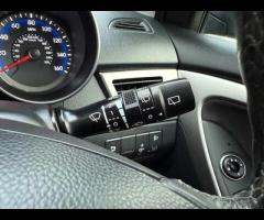 Hyundai i30 This is a 2015 Hyundai i30 Active, equipped with a 1.6L petrol engine. This car comes in - 36