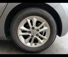 Hyundai i30 This is a 2015 Hyundai i30 Active, equipped with a 1.6L petrol engine. This car comes in - 41