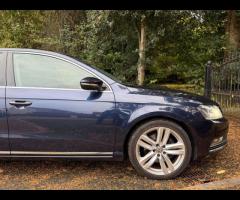 Volkswagen Passat This Volkswagen Passat TDI Executive Style from 2014 offers exceptional value with - 10