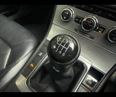 Volkswagen Passat This Volkswagen Passat TDI Executive Style from 2014 offers exceptional value with - 15