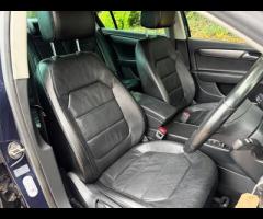 Volkswagen Passat This Volkswagen Passat TDI Executive Style from 2014 offers exceptional value with - 18