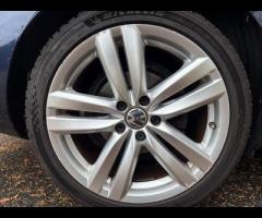 Volkswagen Passat This Volkswagen Passat TDI Executive Style from 2014 offers exceptional value with - 36