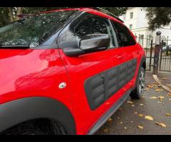 Citroen C4 Cactus This 2015 Citroen C4 Cactus Flair is a great example of a well maintained vehicle, - 7