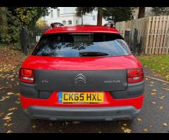 Citroen C4 Cactus This 2015 Citroen C4 Cactus Flair is a great example of a well maintained vehicle, - 10