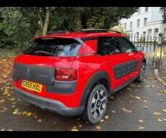 Citroen C4 Cactus This 2015 Citroen C4 Cactus Flair is a great example of a well maintained vehicle, - 11