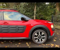 Citroen C4 Cactus This 2015 Citroen C4 Cactus Flair is a great example of a well maintained vehicle, - 12
