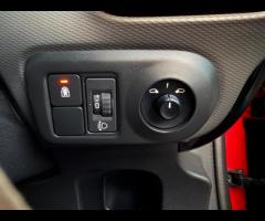 Citroen C4 Cactus This 2015 Citroen C4 Cactus Flair is a great example of a well maintained vehicle, - 40