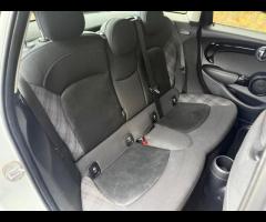 MINI Hatch This 2015 MINI Hatch Cooper is a superb example, boasting a clear vehicle history check a - 16