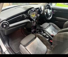 MINI Hatch This 2015 MINI Hatch Cooper is a superb example, boasting a clear vehicle history check a - 24