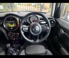 MINI Hatch This 2015 MINI Hatch Cooper is a superb example, boasting a clear vehicle history check a - 25
