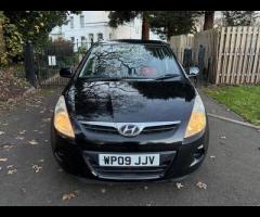 Hyundai i20 This Hyundai i20 Comfort from 2009 presents a superb ownership history, having been care - 2